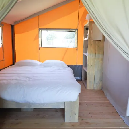 Budget Glamping Safaritent - La Grappe 플루리