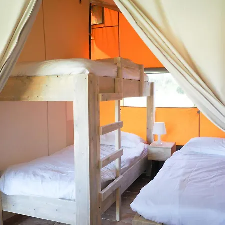 Budget Glamping Safaritent - La Grappe * 플루리